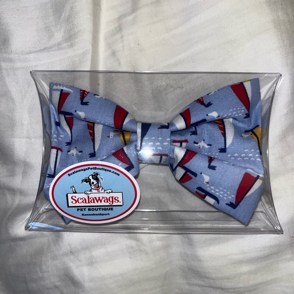 Scalawags Dog Bow Tie - Picture 1 of 2